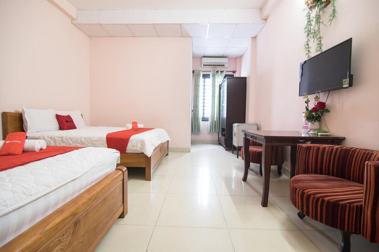 Reddoorz Plus Near Aeon Mall Tan Phu 2 Ho-Chi-Minh-Stadt Exterior foto