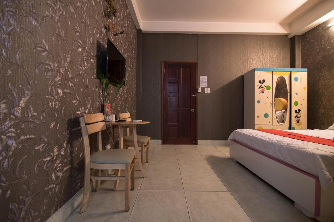 Reddoorz Plus Near Aeon Mall Tan Phu 2 Ho-Chi-Minh-Stadt Exterior foto